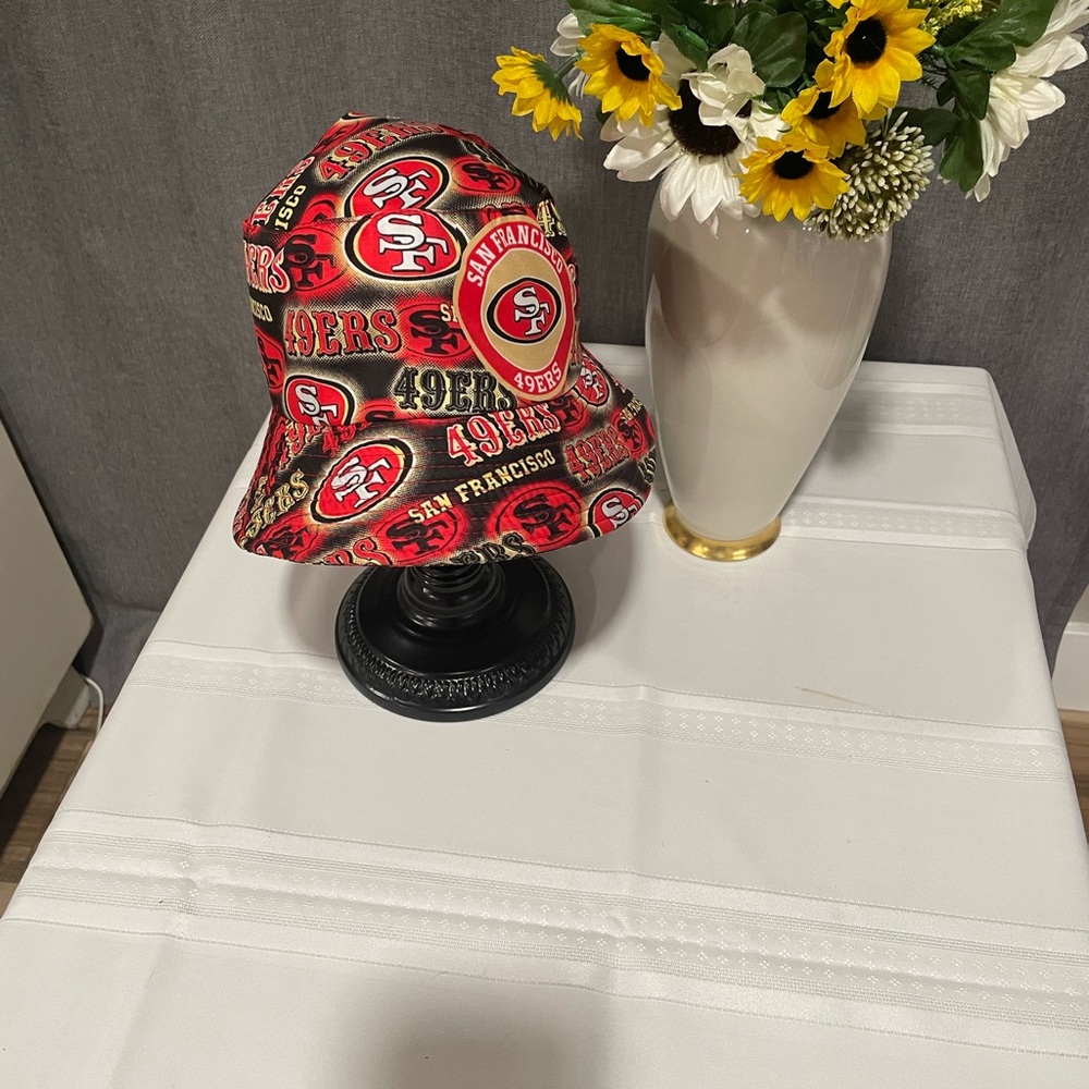 NWOT San Francisco Bucket Hat